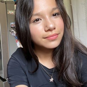 Meet your Posher, Ava